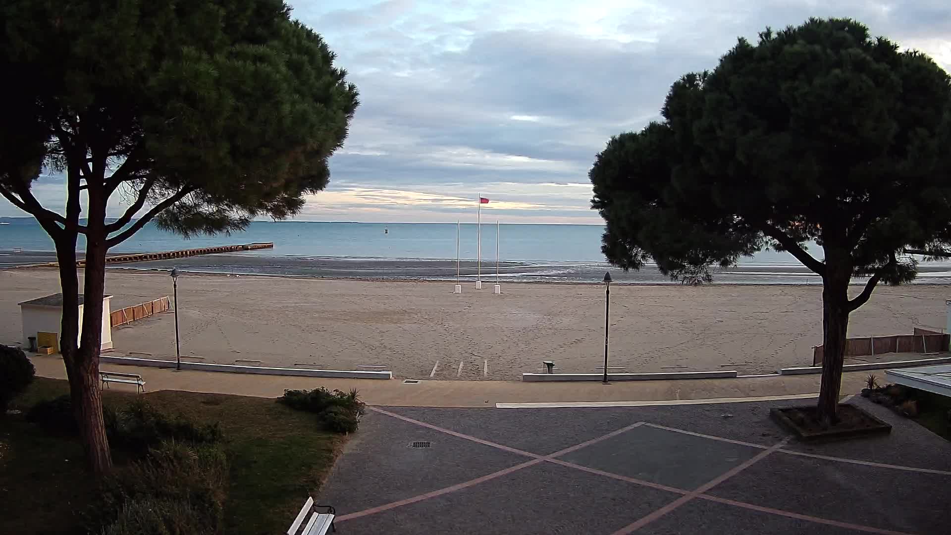 Grado Beach Webcam Entrance | Real-Time View of the Seaside