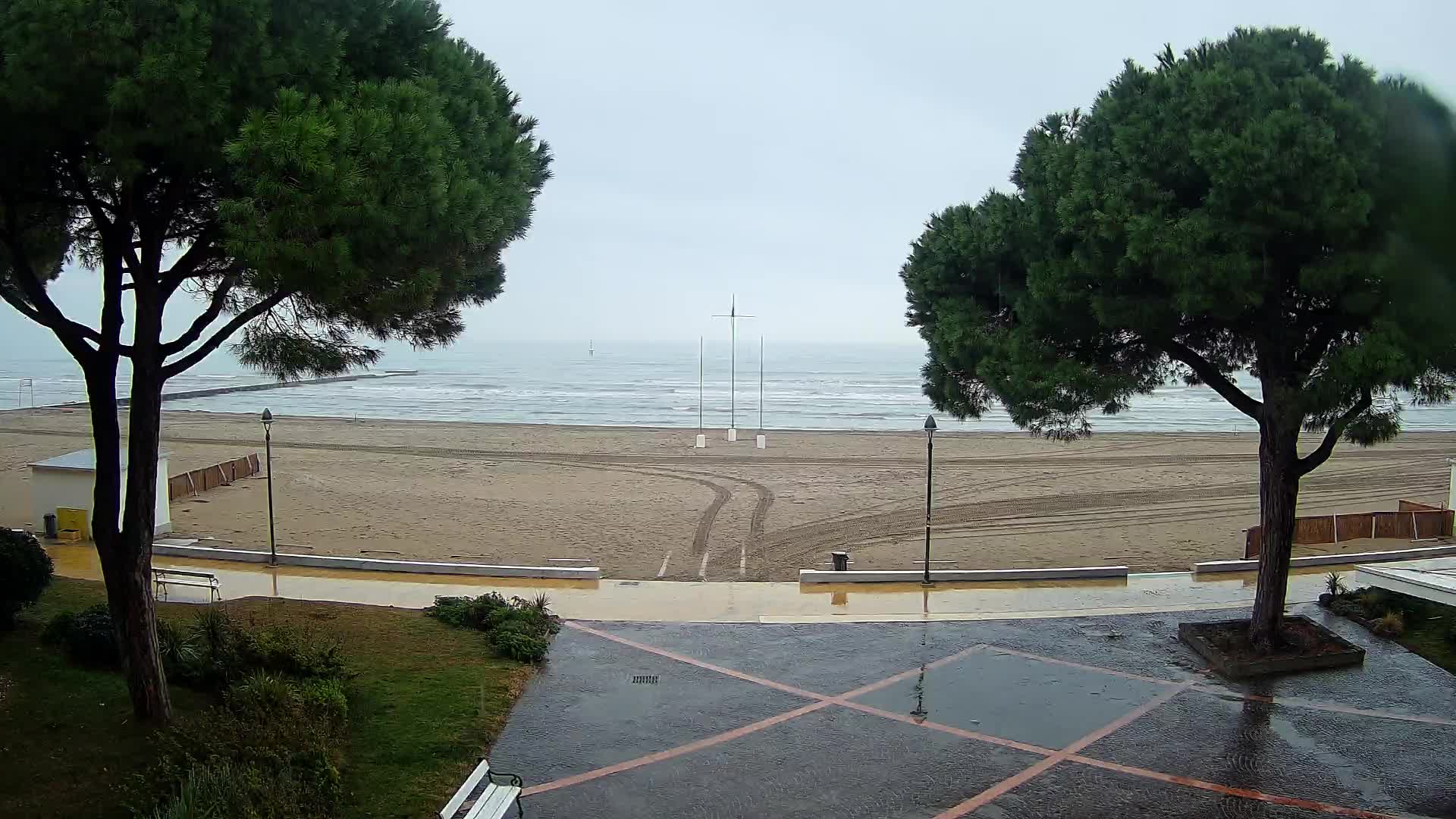 Grado Ulaz na Plažu | Pogled Uživo na Obalu