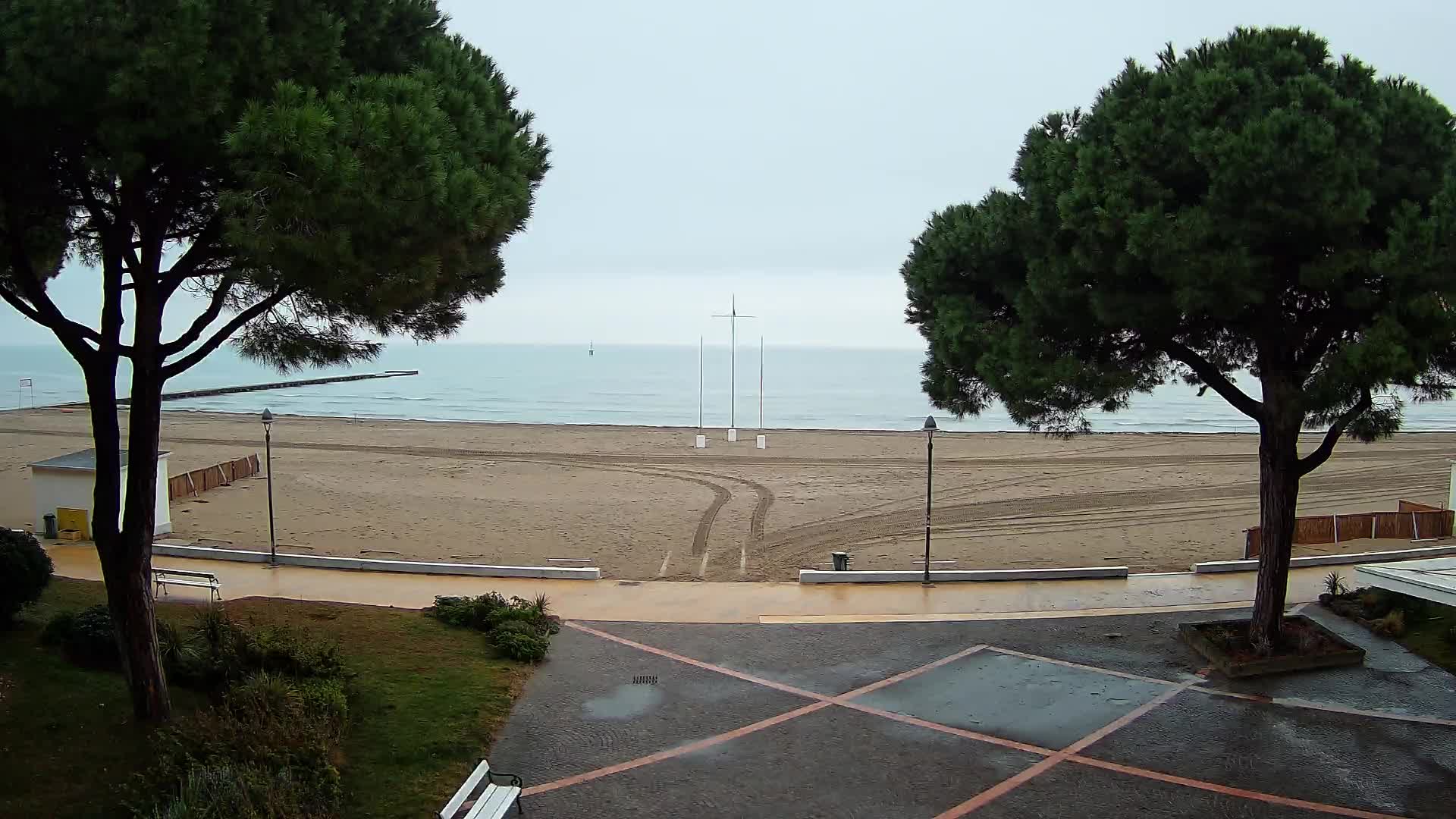 Grado Beach Webcam Entrance | Real-Time View of the Seaside