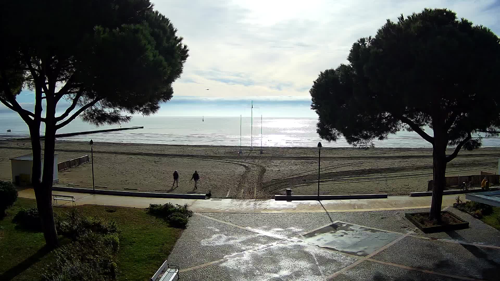 Grado Beach Webcam Entrance | Real-Time View of the Seaside