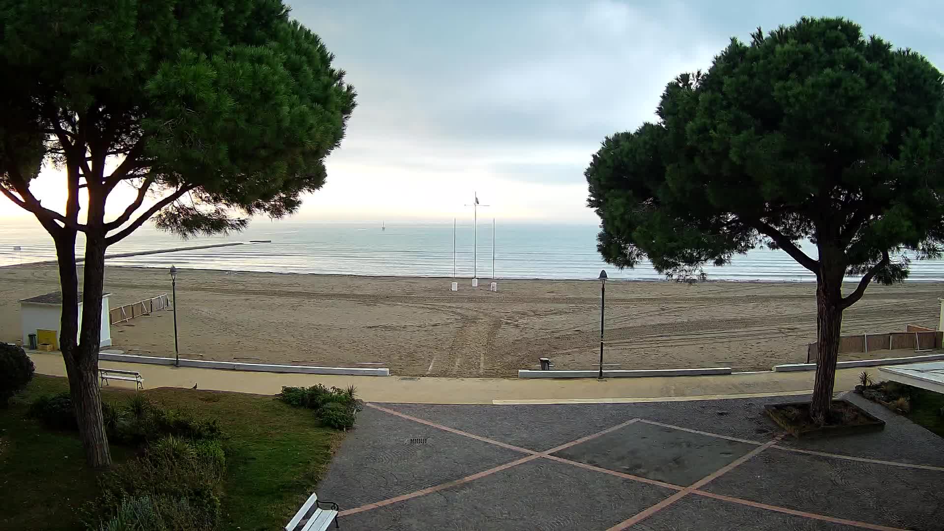 Ingresso Spiaggia Grado | Vista in Diretta sul Mare