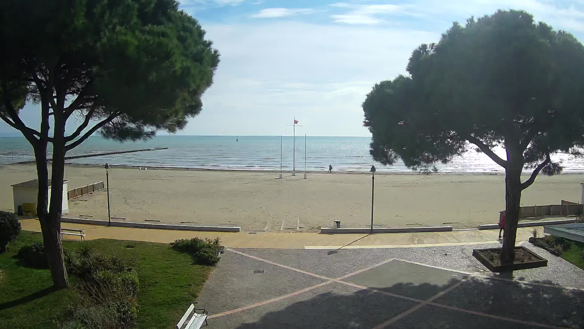 Grado Ulaz na Plažu | Pogled Uživo na Obalu