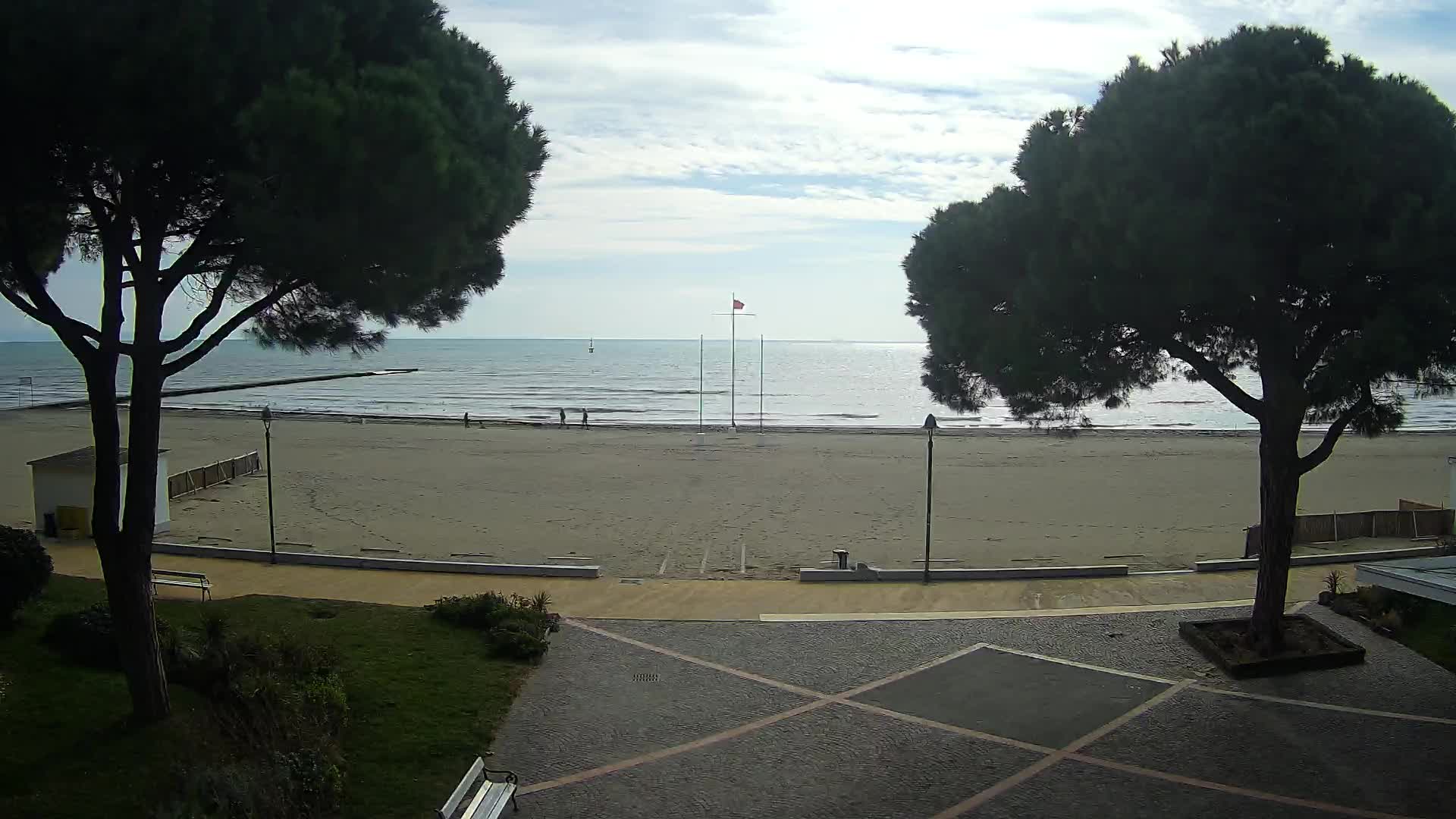 Grado Ulaz na Plažu | Pogled Uživo na Obalu