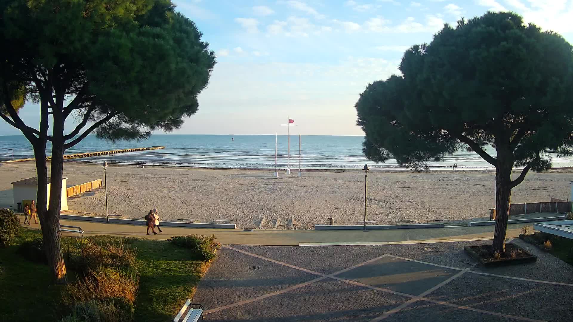 Grado Ulaz na Plažu | Pogled Uživo na Obalu