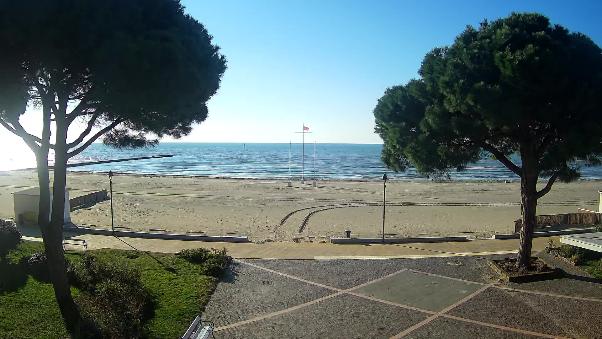 Grado Ulaz na Plažu | Pogled Uživo na Obalu