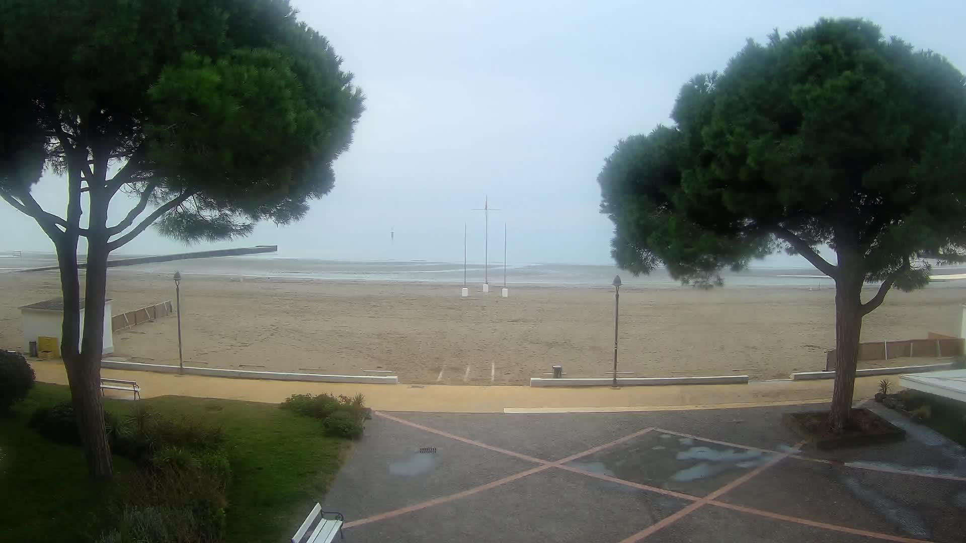 Grado Beach Webcam Entrance | Real-Time View of the Seaside