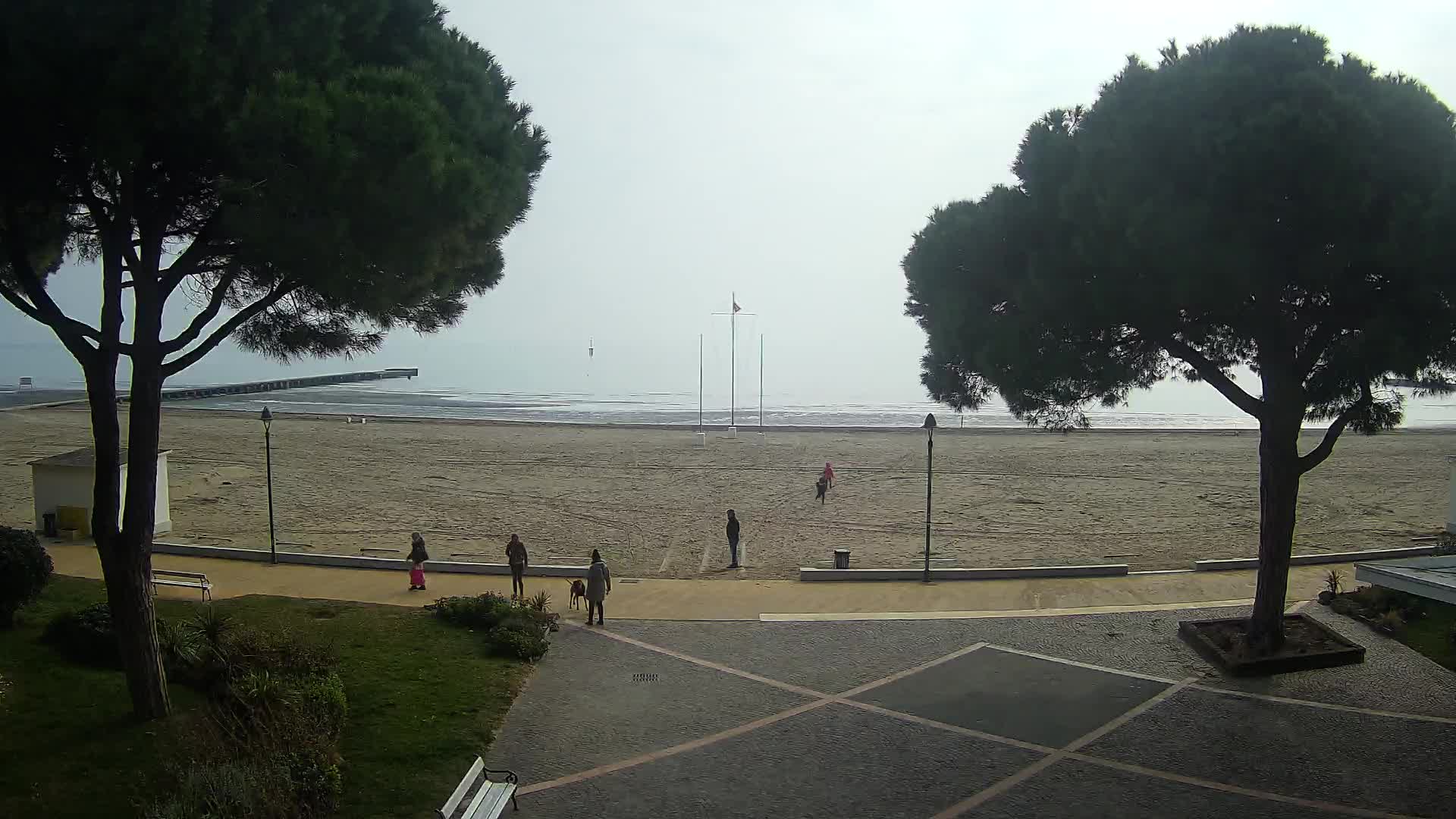 Grado Beach Webcam Entrance | Real-Time View of the Seaside