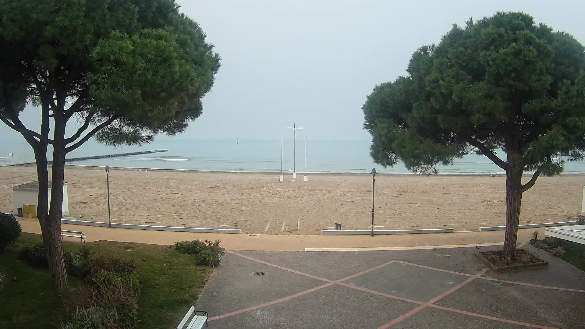 Grado Beach Webcam Entrance | Real-Time View of the Seaside