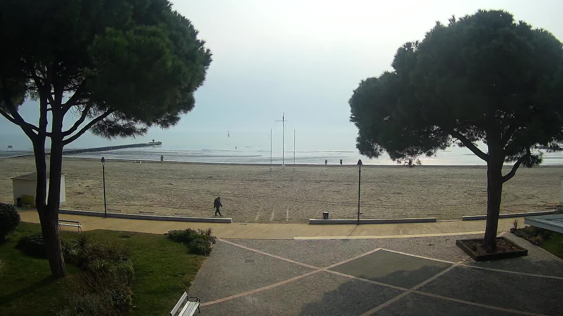 Grado Beach Webcam Entrance | Real-Time View of the Seaside