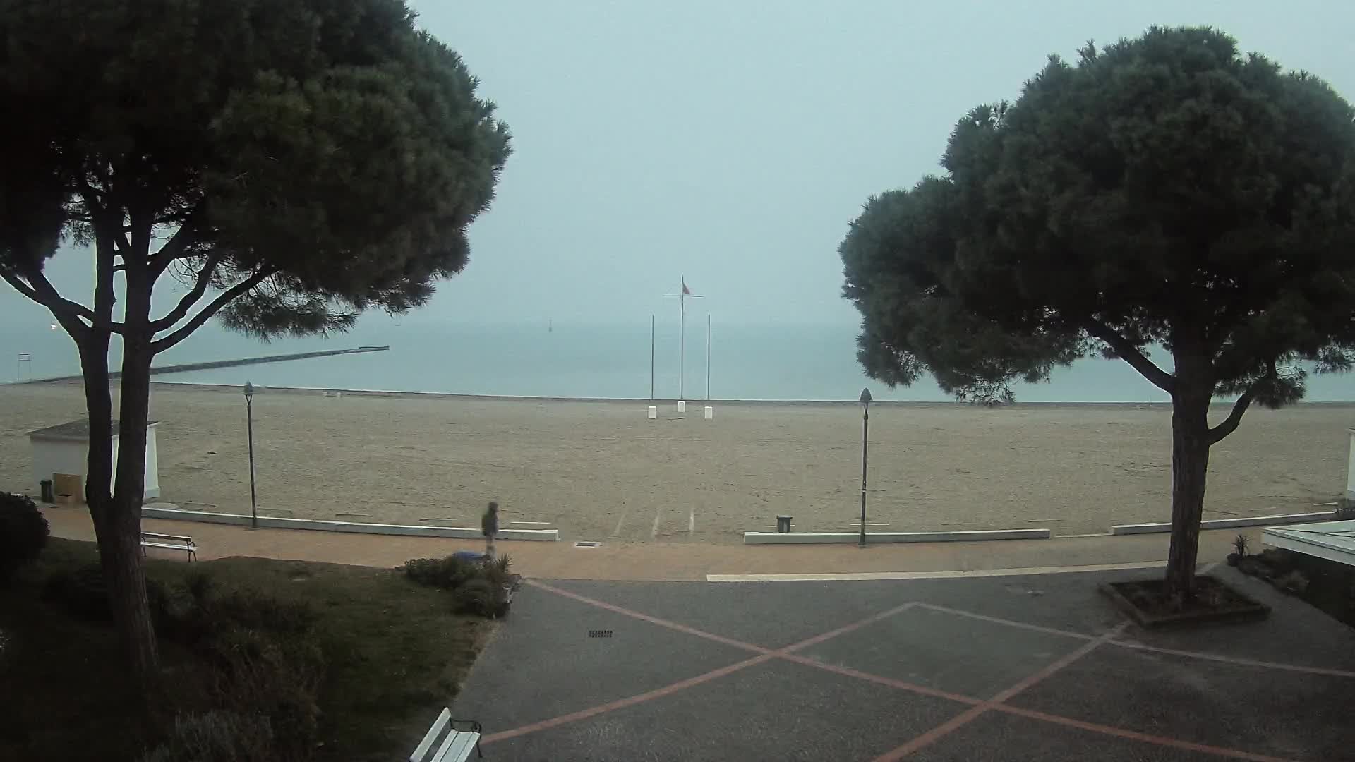 Grado Ulaz na Plažu | Pogled Uživo na Obalu