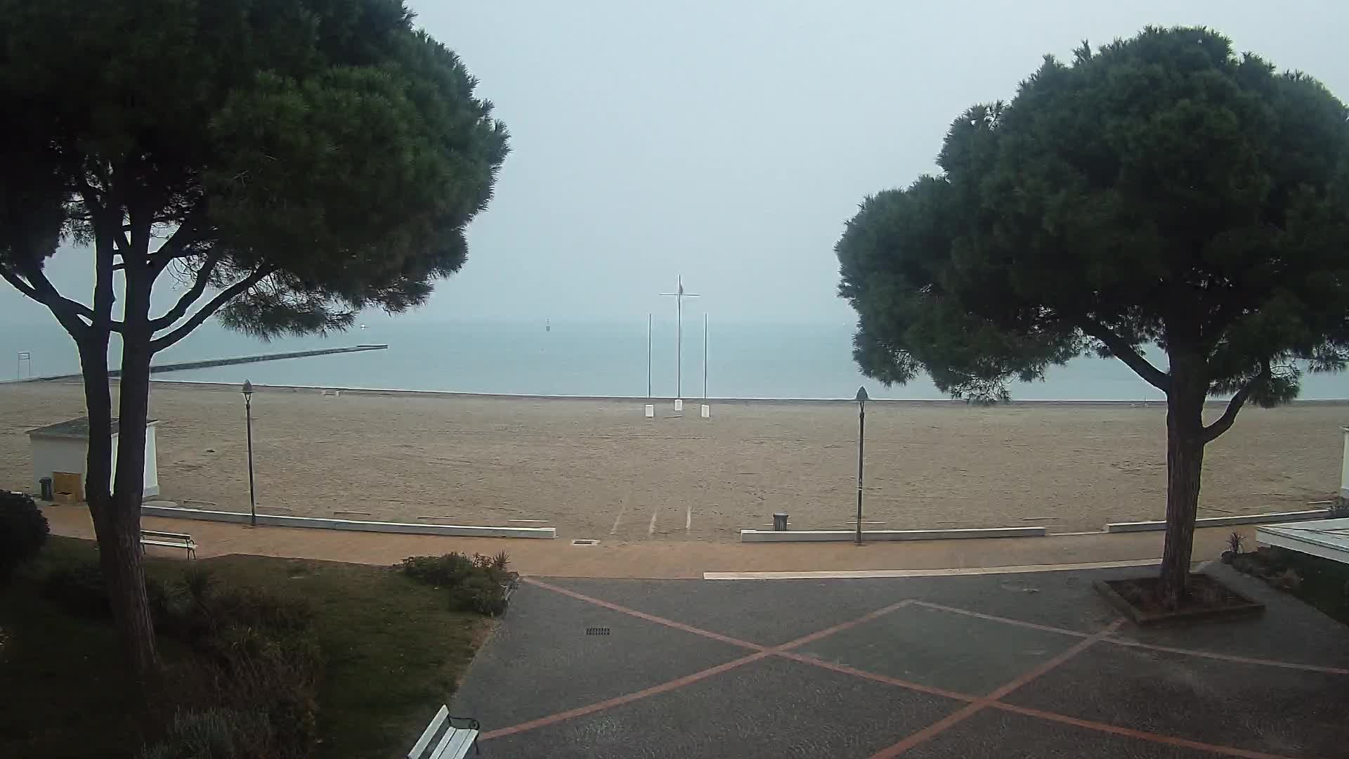 Grado Beach Webcam Entrance | Real-Time View of the Seaside