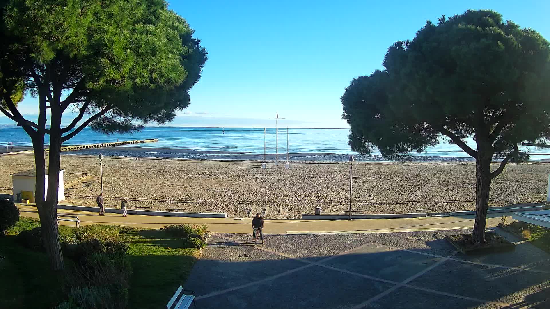 Grado Beach Webcam Entrance | Real-Time View of the Seaside