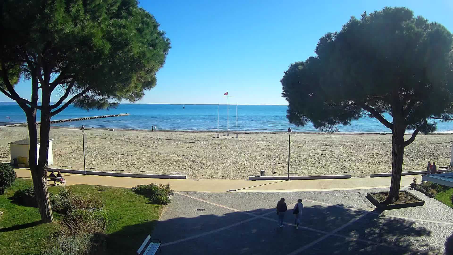 Grado Ulaz na Plažu | Pogled Uživo na Obalu