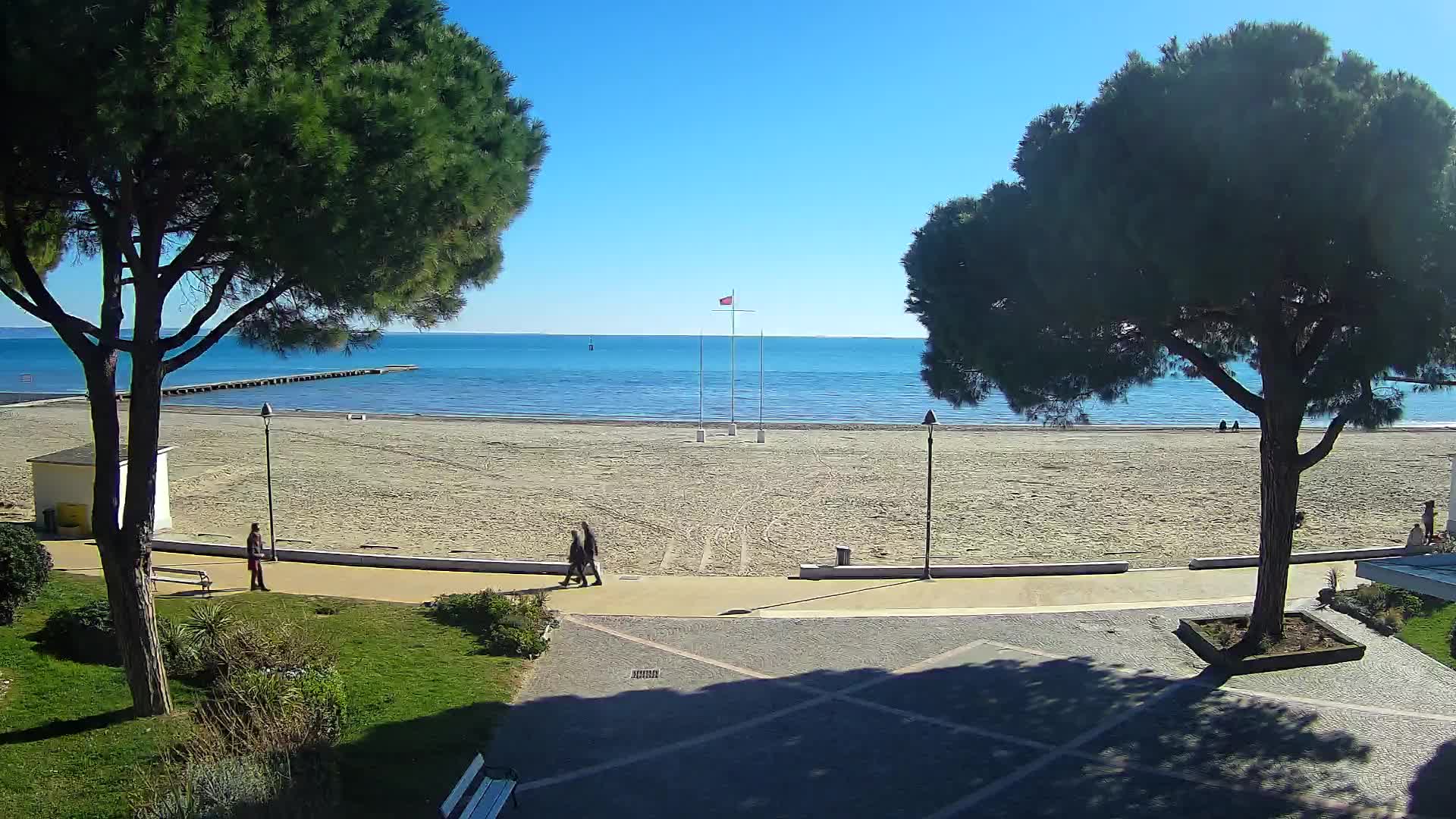 Grado Ulaz na Plažu | Pogled Uživo na Obalu