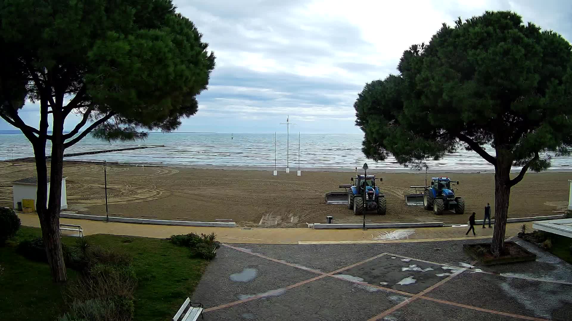 Grado Ulaz na Plažu | Pogled Uživo na Obalu