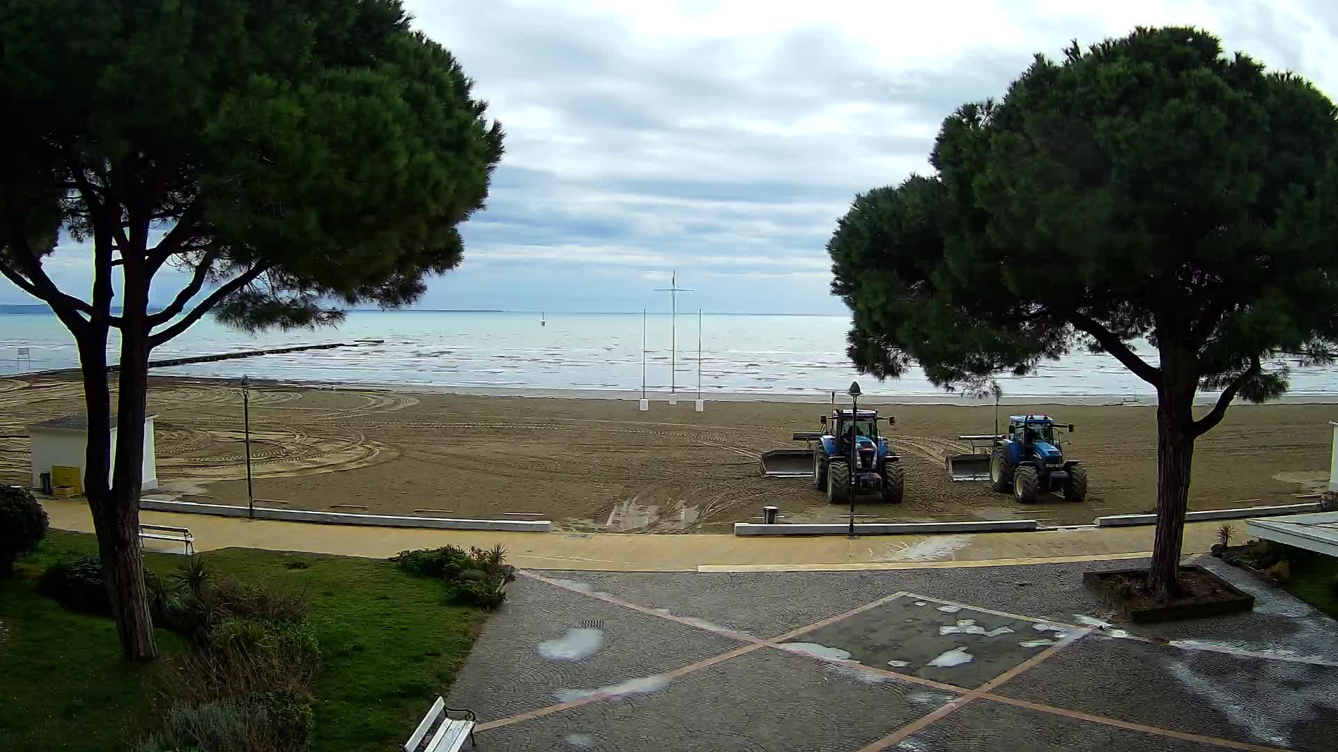 Grado Ulaz na Plažu | Pogled Uživo na Obalu