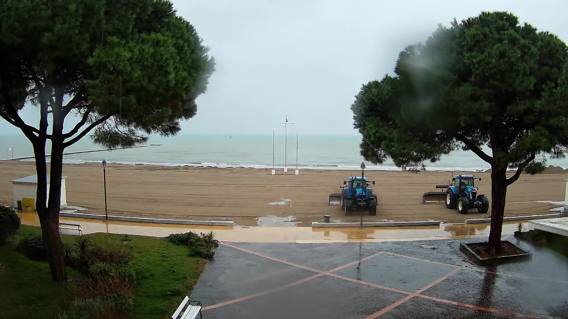 Grado Beach Webcam Entrance | Real-Time View of the Seaside