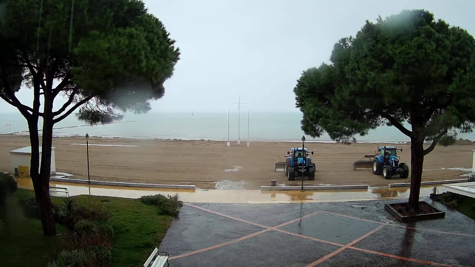 Grado Ulaz na Plažu | Pogled Uživo na Obalu