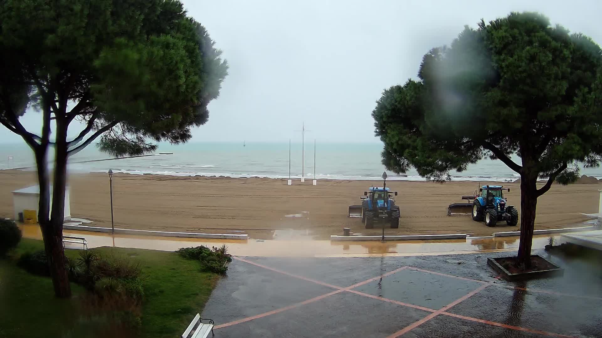 Grado Ulaz na Plažu | Pogled Uživo na Obalu