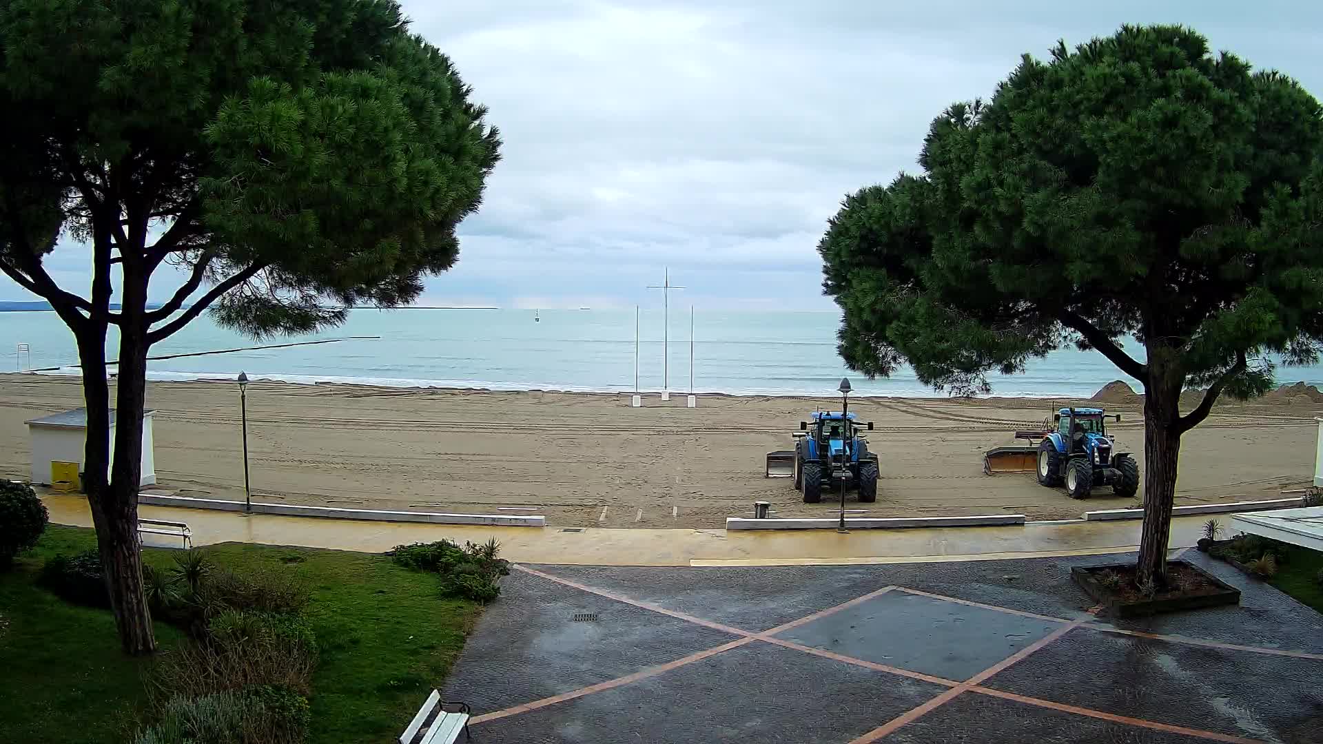 Grado Beach Webcam Entrance | Real-Time View of the Seaside