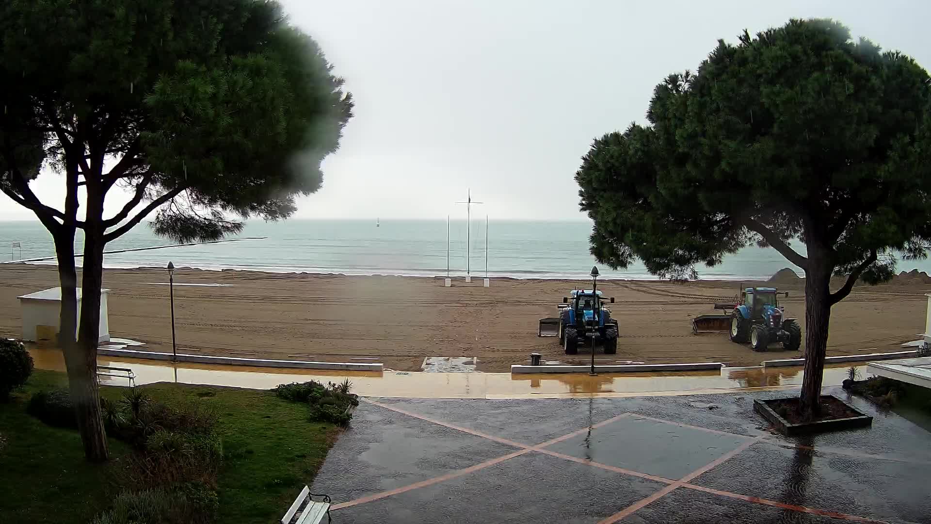 Grado Beach Webcam Entrance | Real-Time View of the Seaside