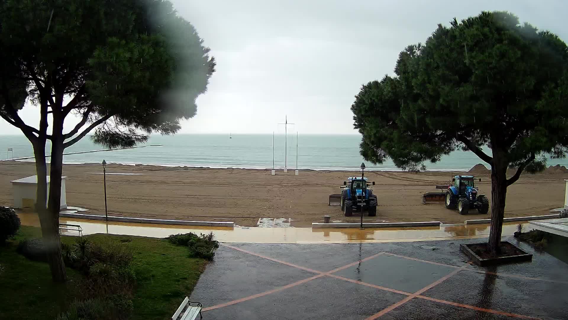 Grado Beach Webcam Entrance | Real-Time View of the Seaside