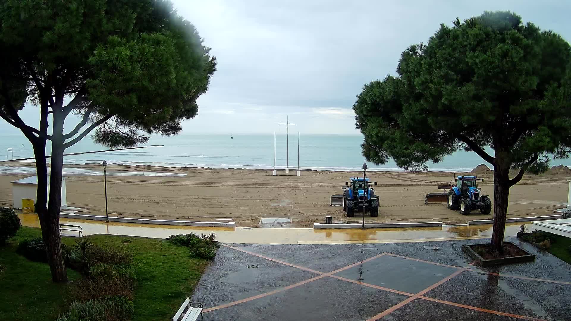 Grado Beach Webcam Entrance | Real-Time View of the Seaside