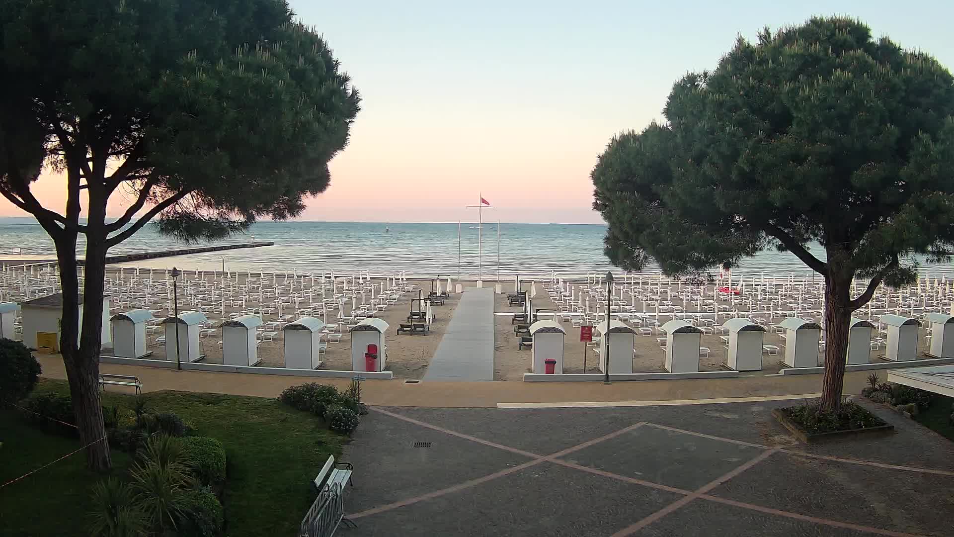 Grado Ulaz na Plažu | Pogled Uživo na Obalu
