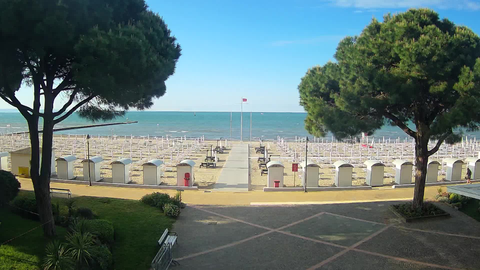 Grado Beach Webcam Entrance | Real-Time View of the Seaside