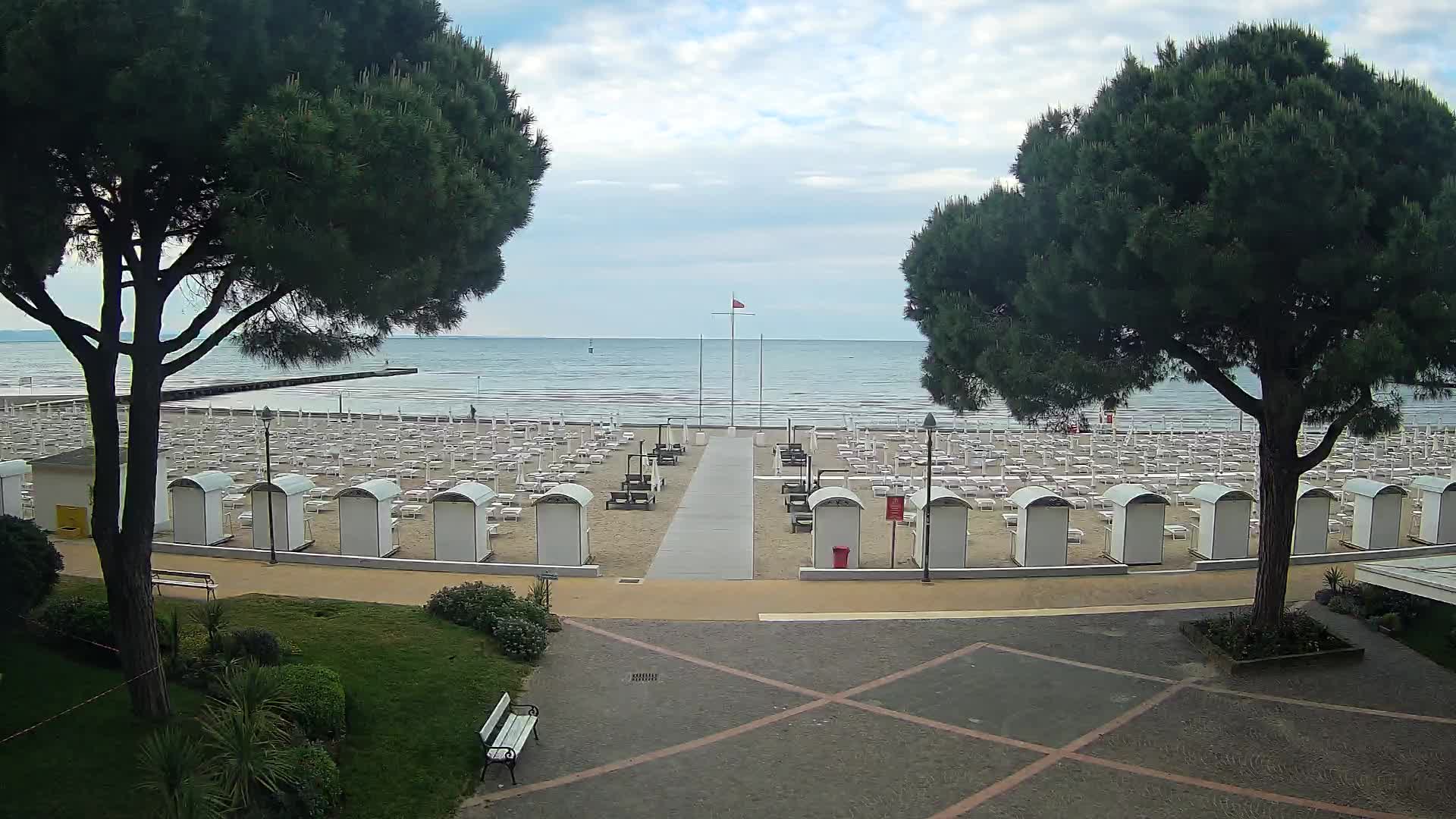 Grado Ulaz na Plažu | Pogled Uživo na Obalu