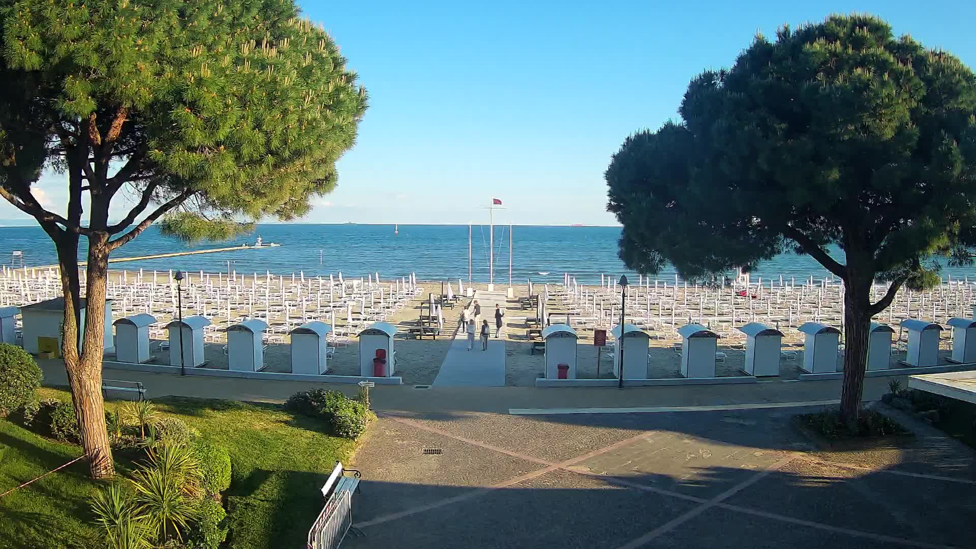 Grado Ulaz na Plažu | Pogled Uživo na Obalu