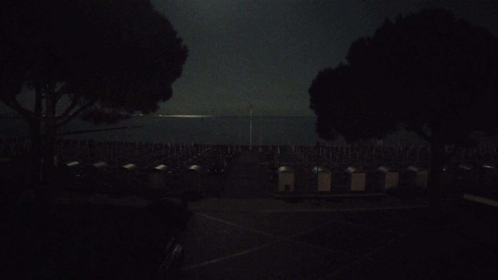 Grado Beach Webcam Entrance | Real-Time View of the Seaside