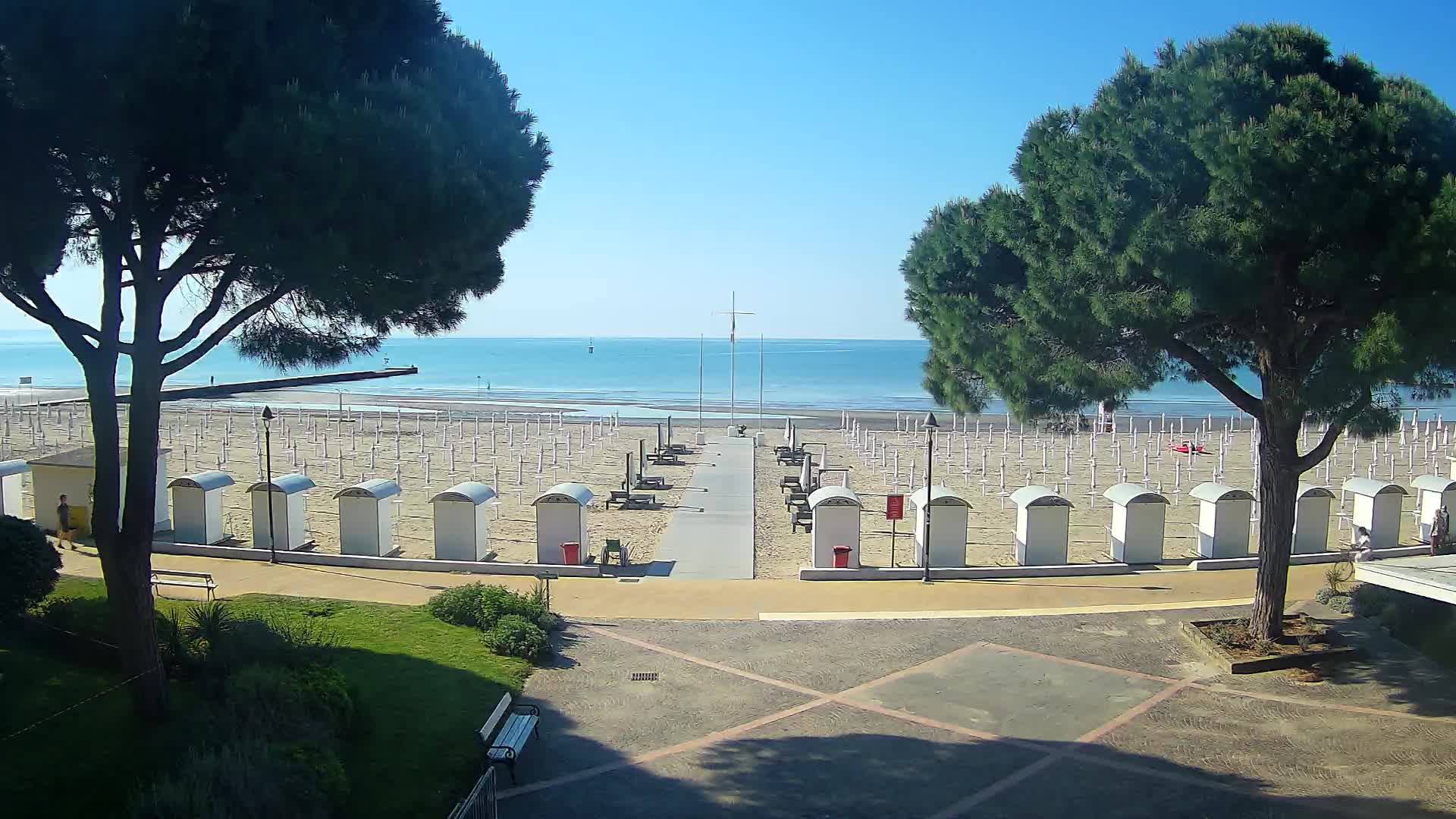 Grado Beach Webcam Entrance | Real-Time View of the Seaside