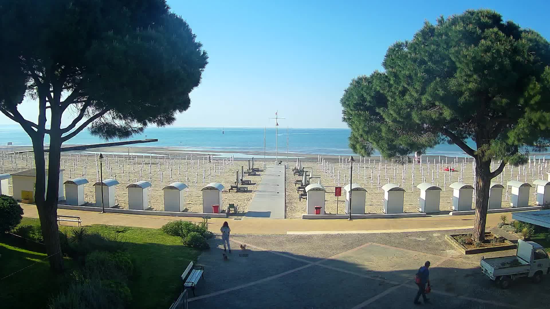 Grado Beach Webcam Entrance | Real-Time View of the Seaside