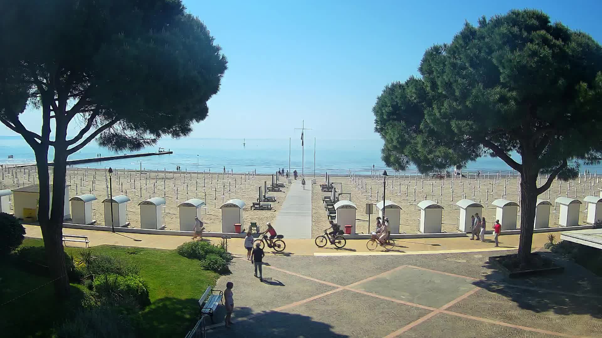 Grado Beach Webcam Entrance | Real-Time View of the Seaside
