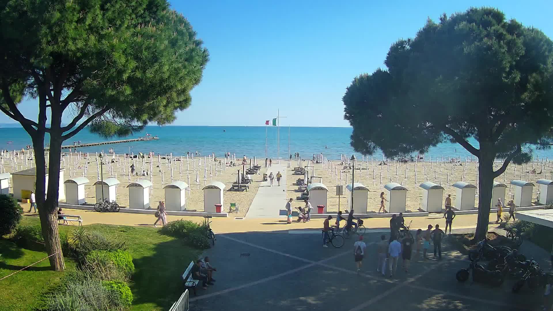 Grado Beach Webcam Entrance | Real-Time View of the Seaside