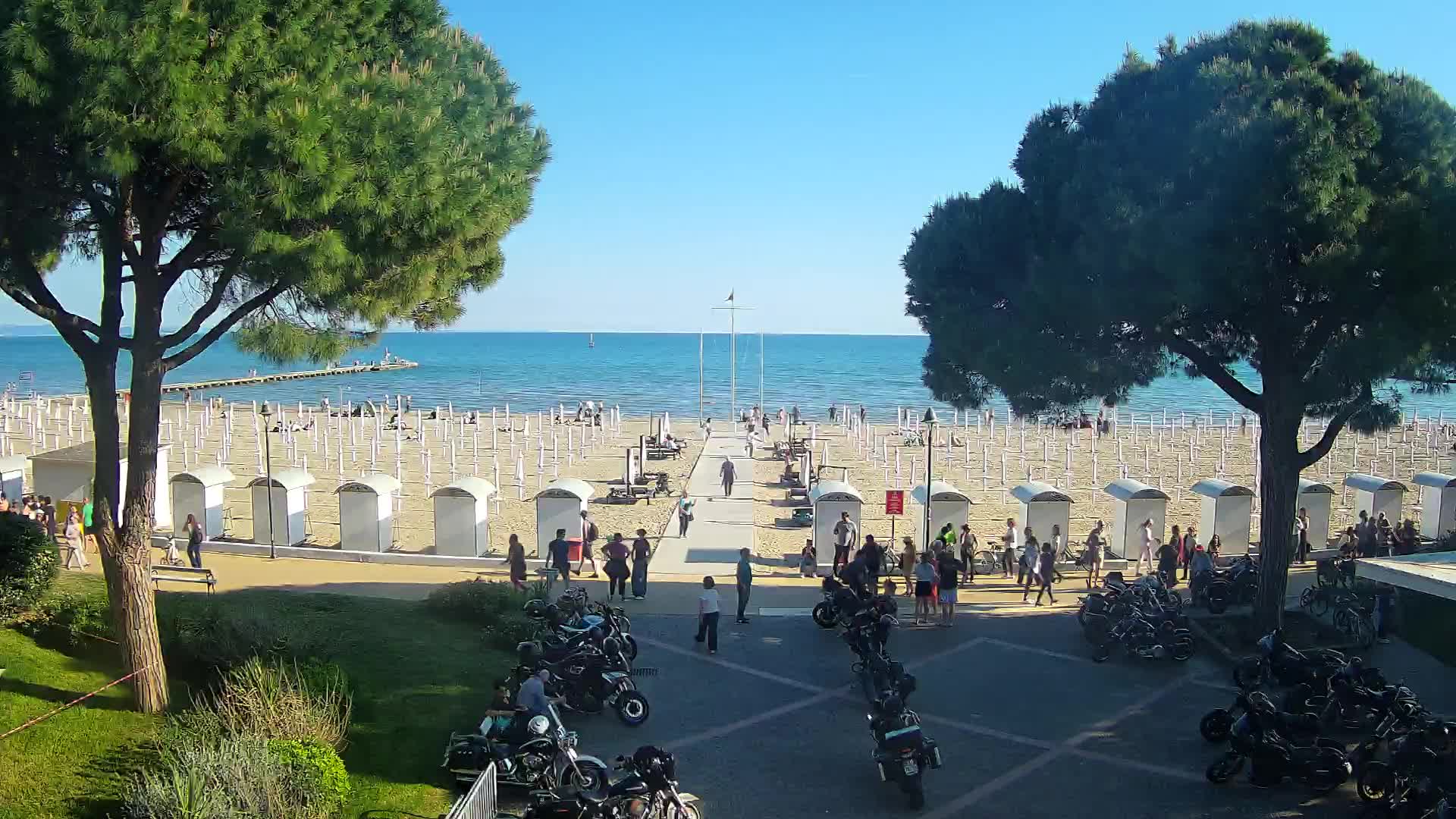 Grado Ulaz na Plažu | Pogled Uživo na Obalu