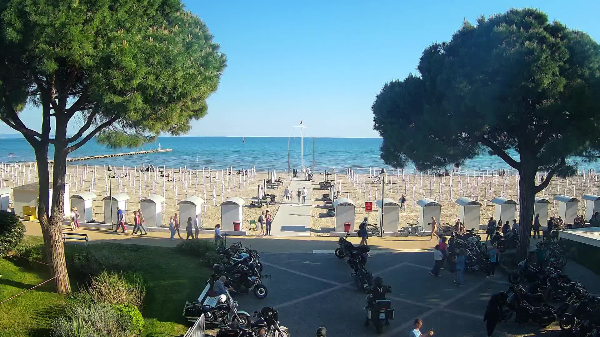 Grado Ulaz na Plažu | Pogled Uživo na Obalu