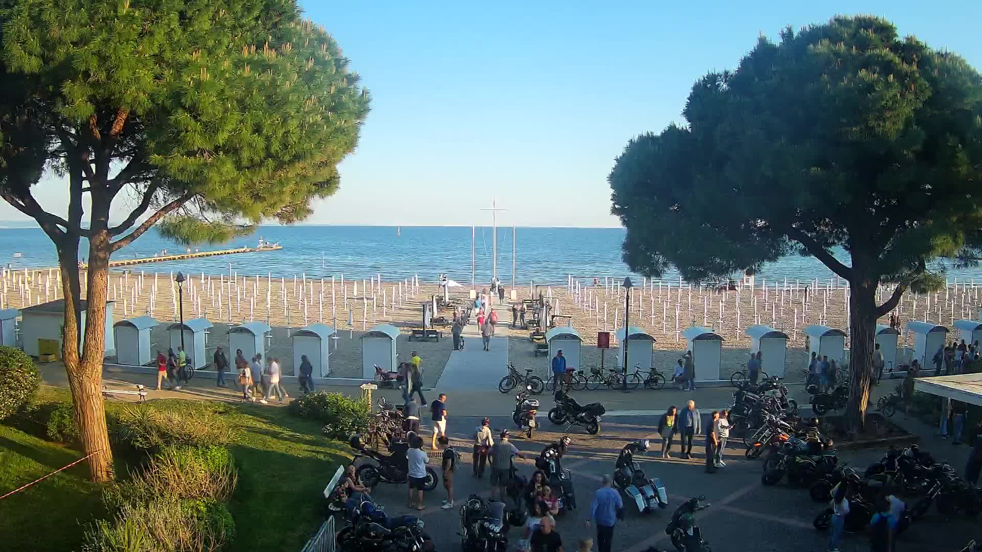Grado Ulaz na Plažu | Pogled Uživo na Obalu