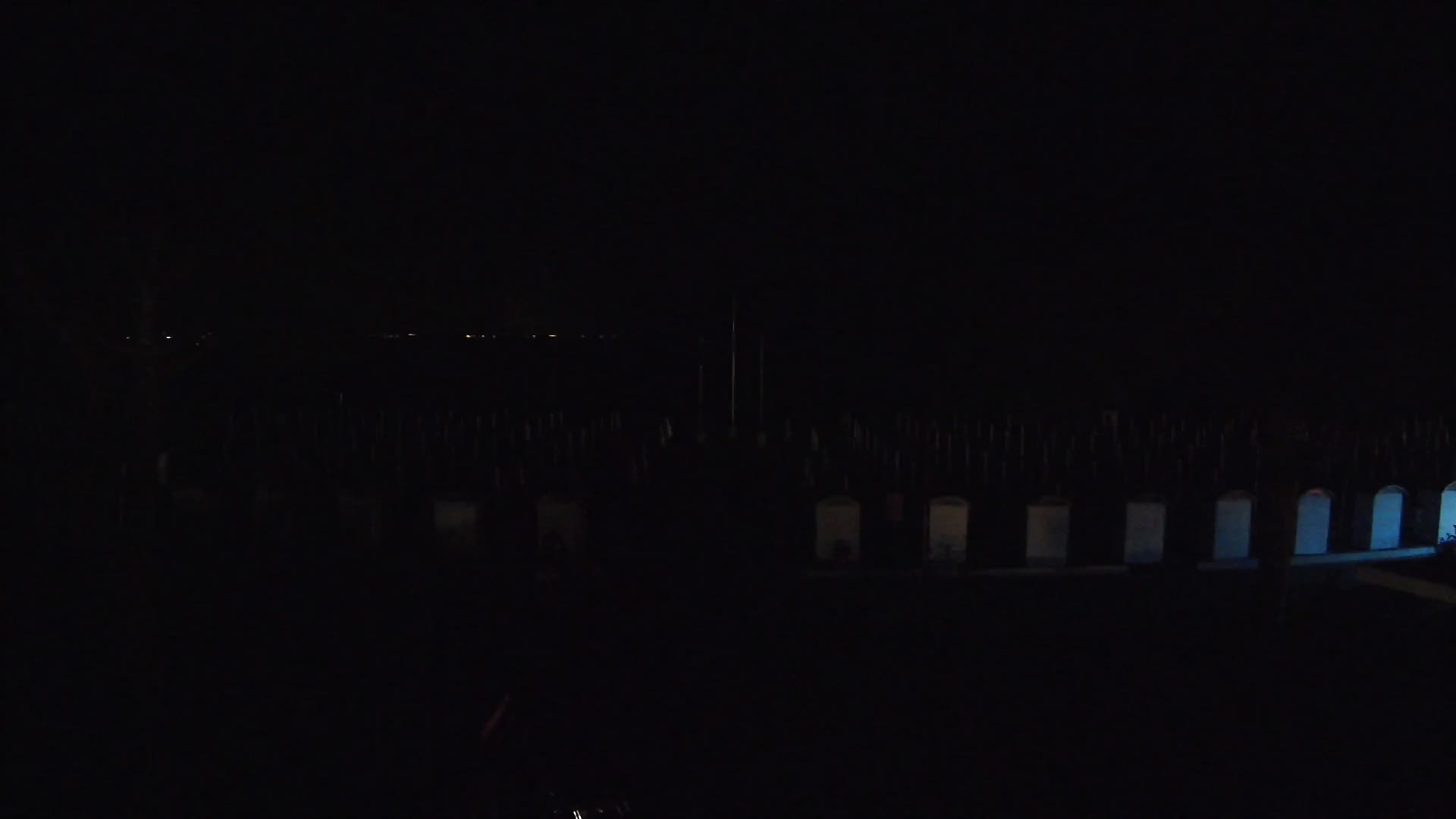 Grado Ulaz na Plažu | Pogled Uživo na Obalu