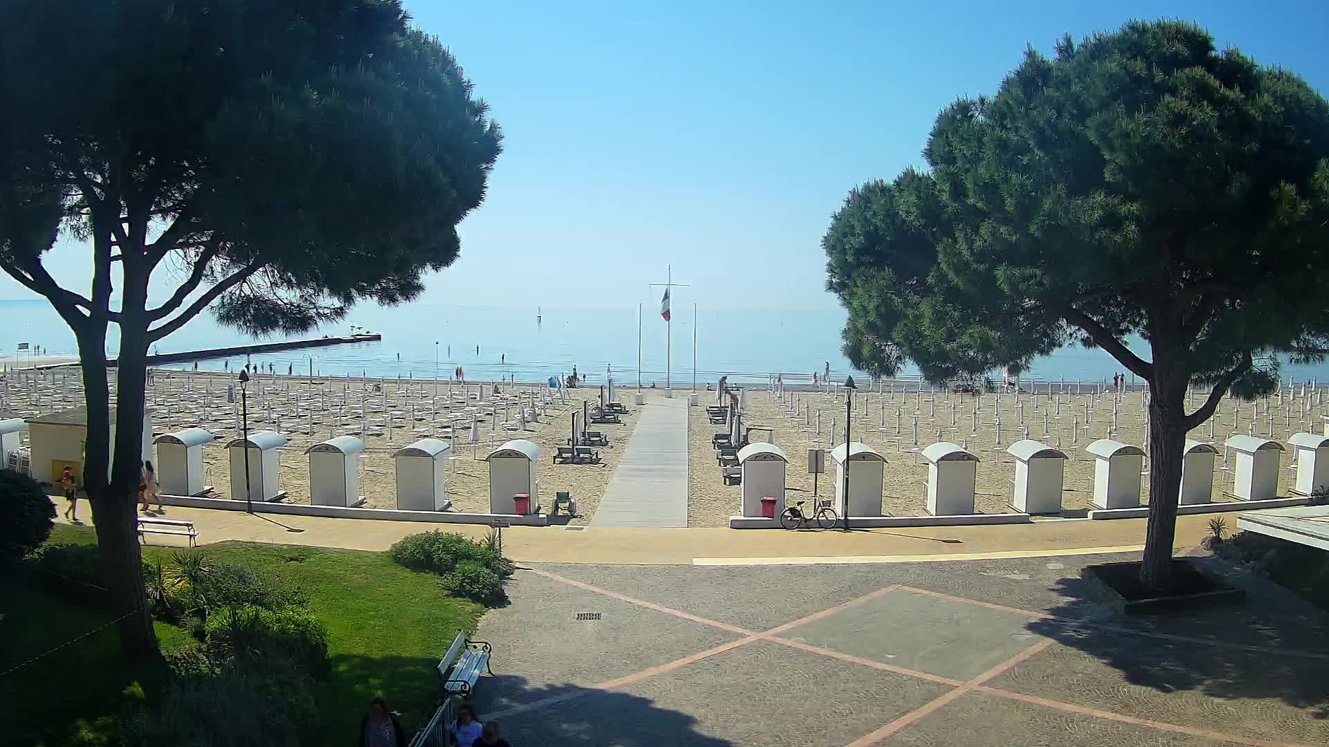 Grado Beach Webcam Entrance | Real-Time View of the Seaside