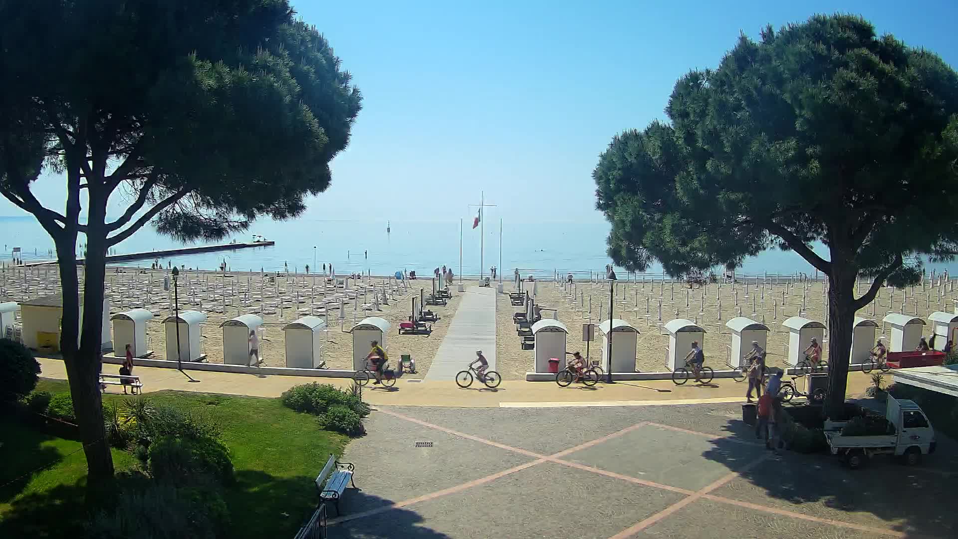 Grado Ulaz na Plažu | Pogled Uživo na Obalu