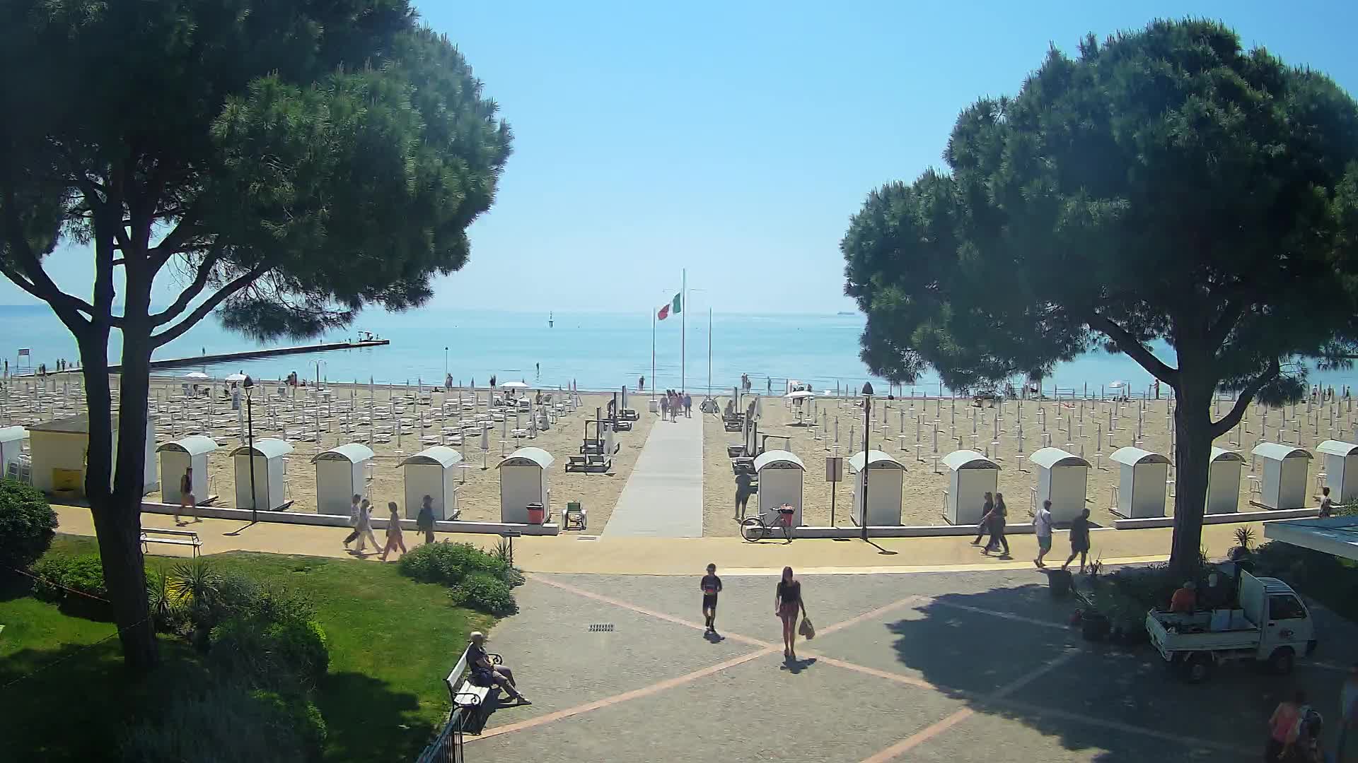 Grado Beach Webcam Entrance | Real-Time View of the Seaside