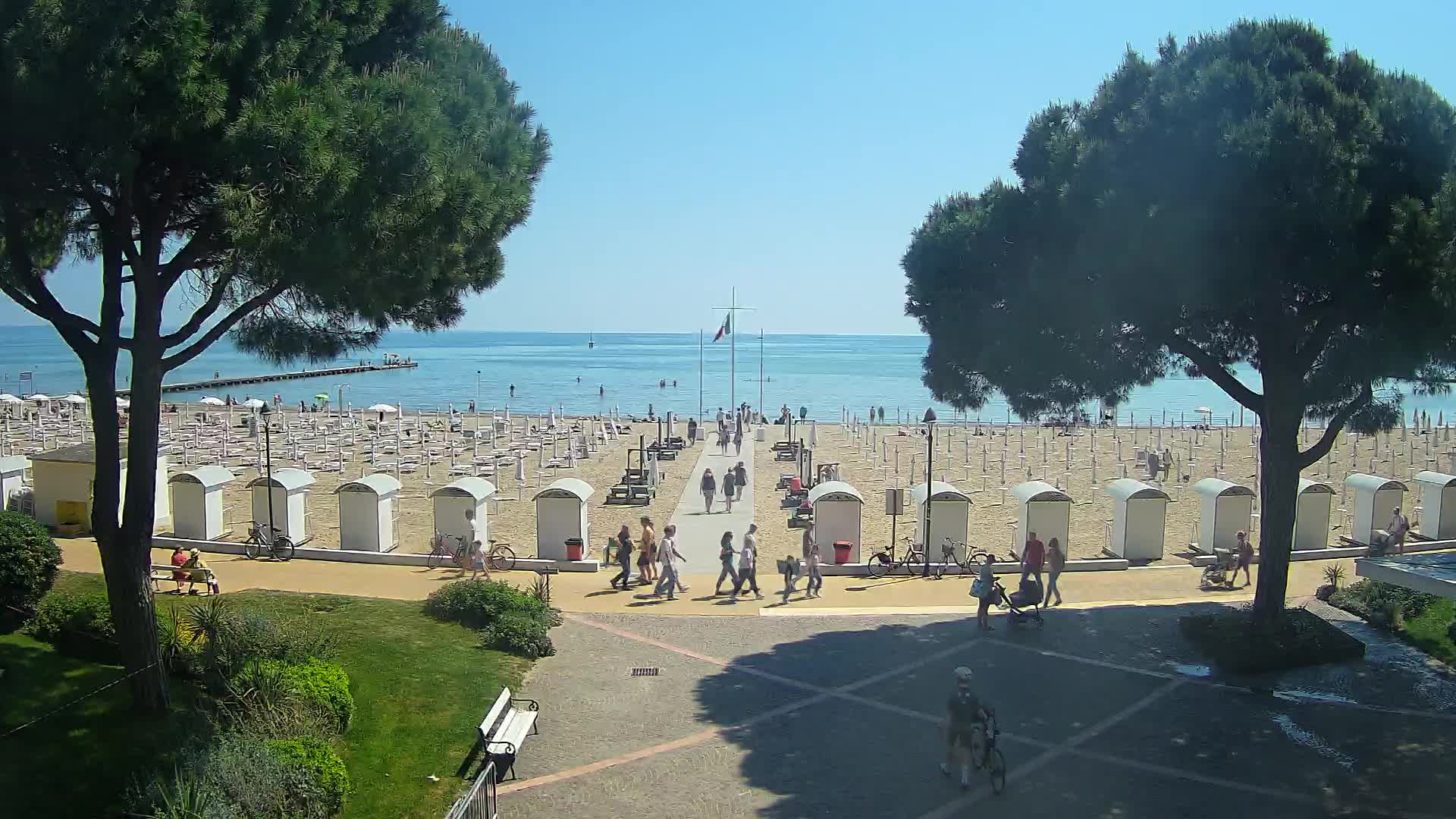 Grado Beach Webcam Entrance | Real-Time View of the Seaside