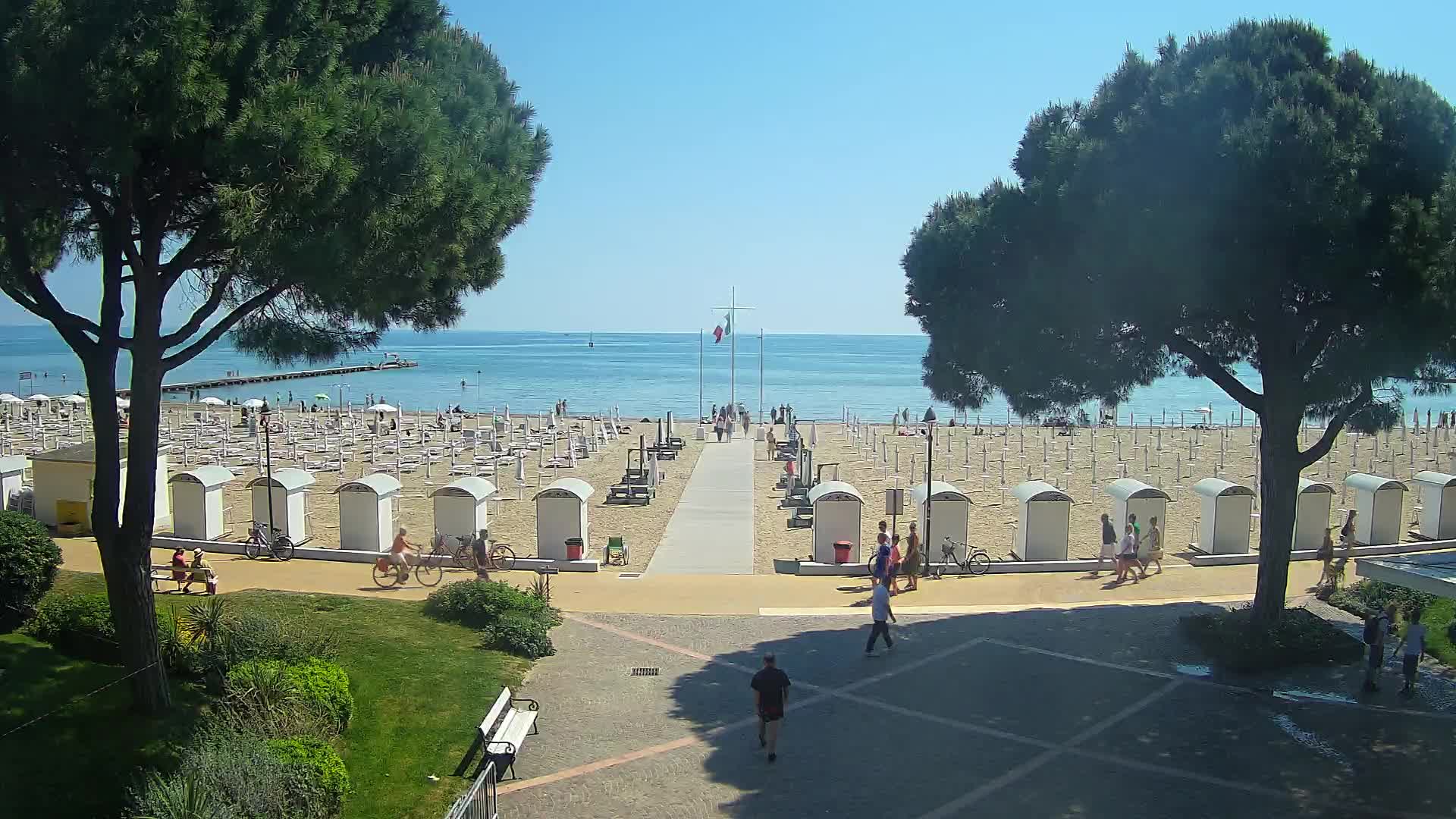 Grado Beach Webcam Entrance | Real-Time View of the Seaside