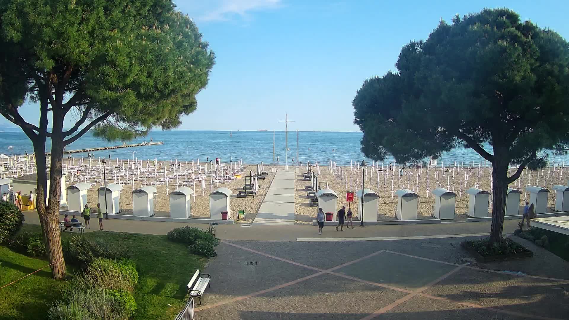 Grado Beach Webcam Entrance | Real-Time View of the Seaside