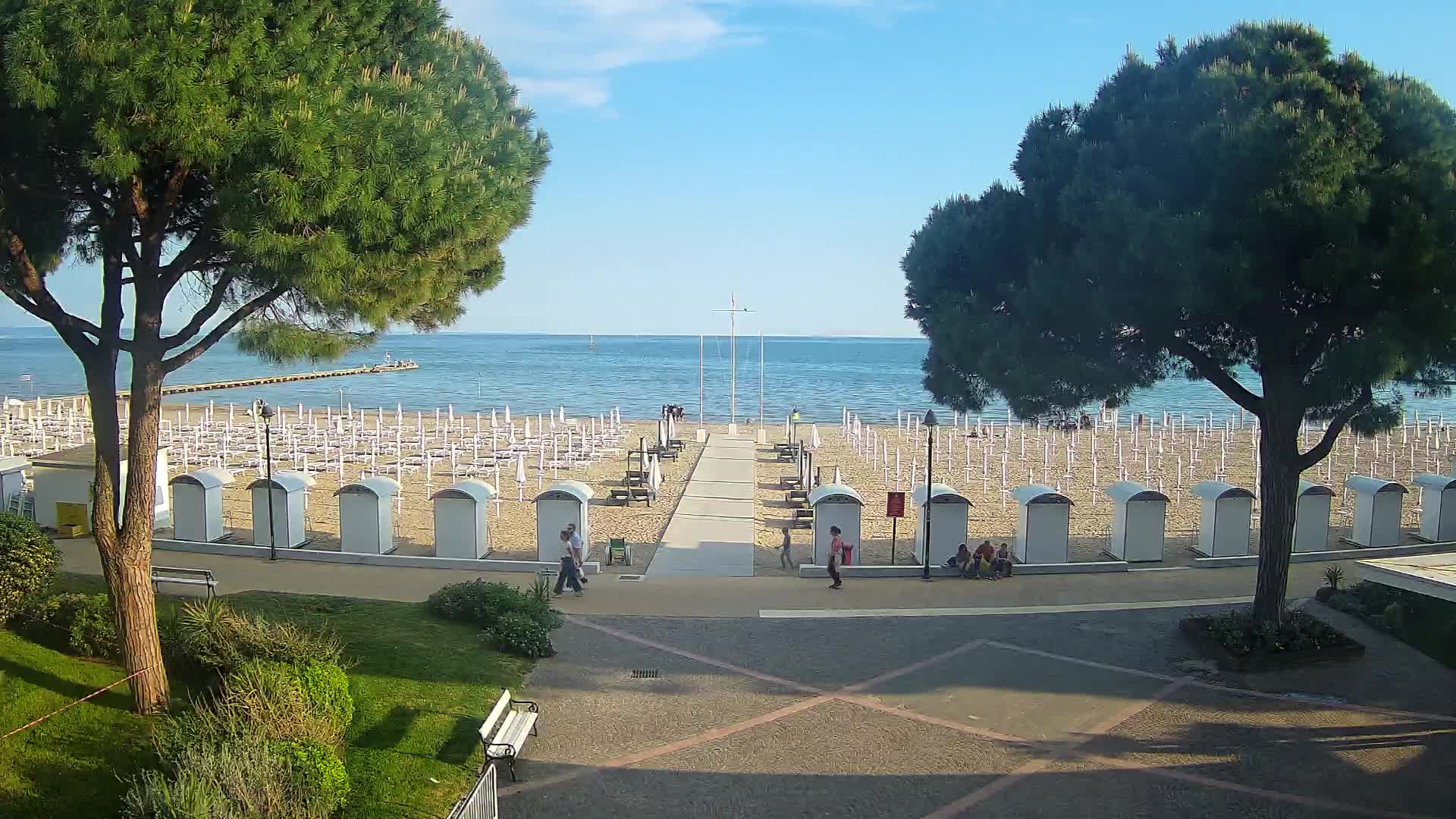 Grado Beach Webcam Entrance | Real-Time View of the Seaside