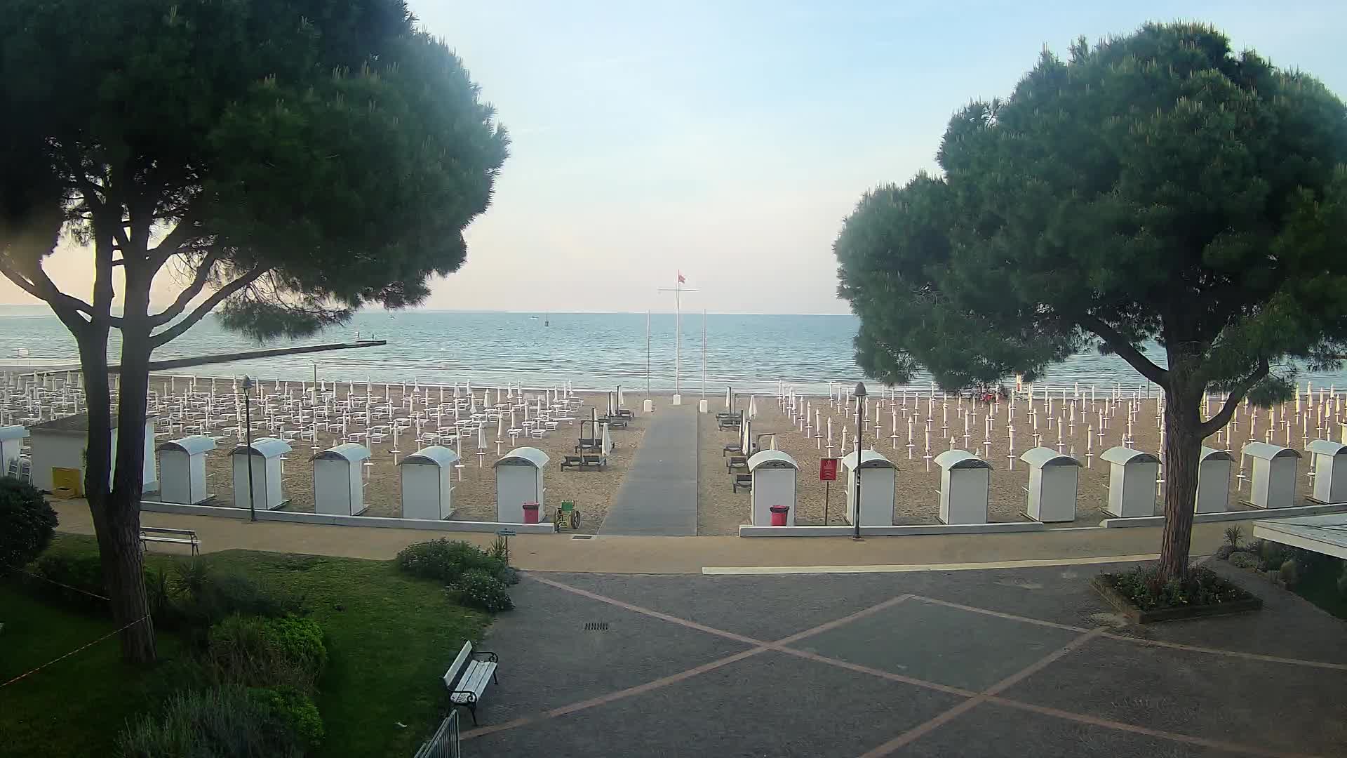 Grado Ulaz na Plažu | Pogled Uživo na Obalu