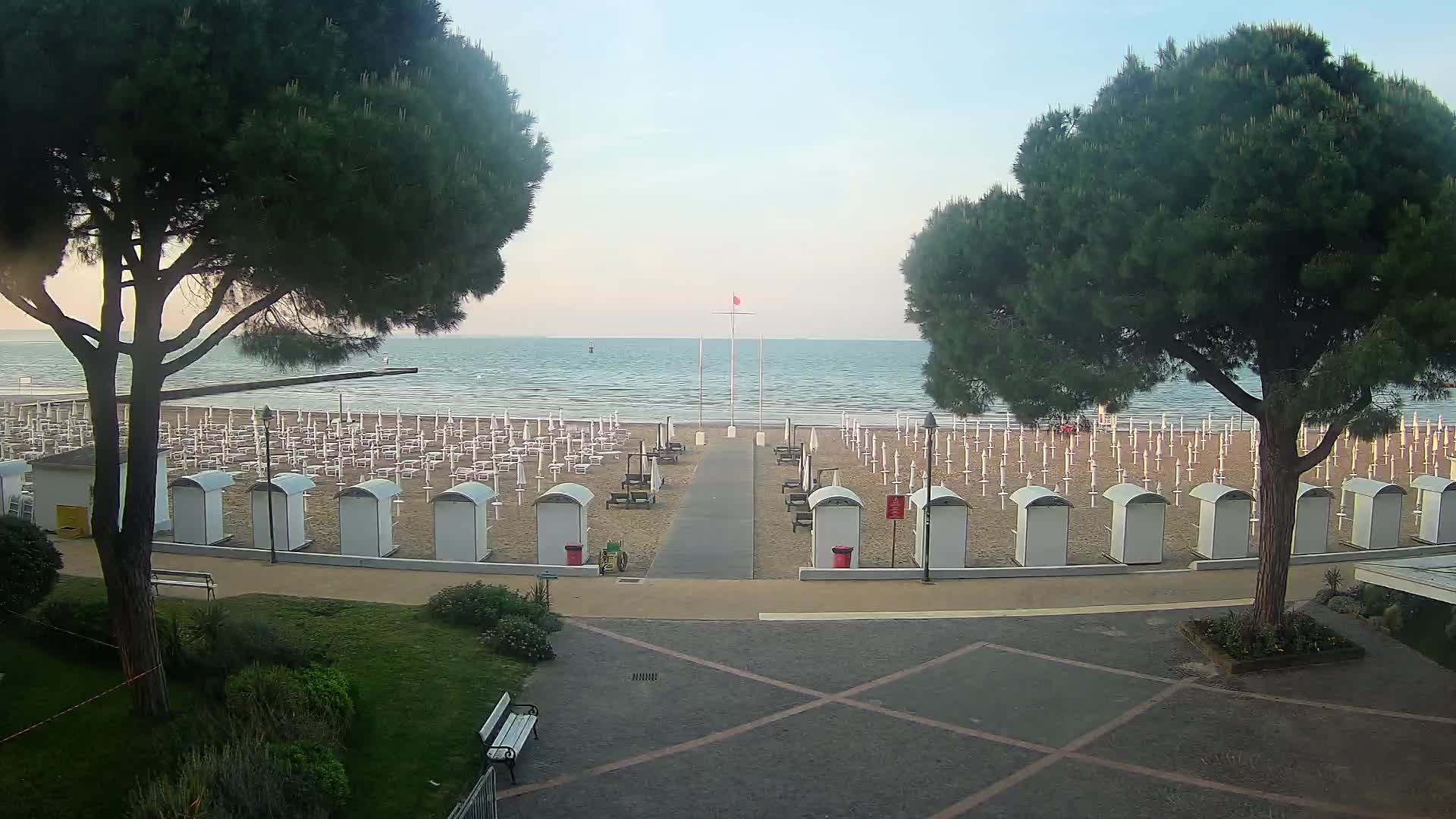 Grado Beach Webcam Entrance | Real-Time View of the Seaside