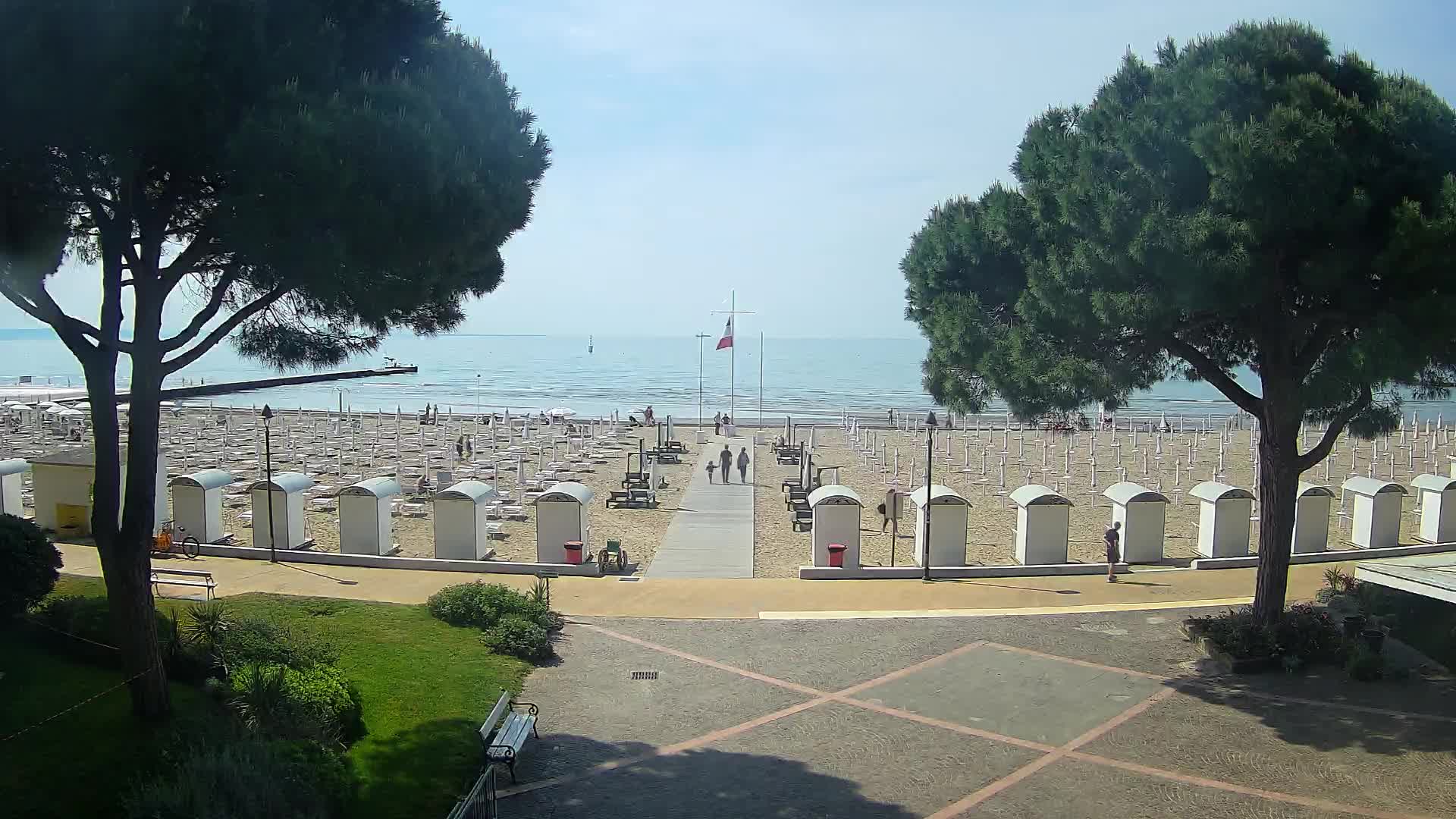 Grado Beach Webcam Entrance | Real-Time View of the Seaside